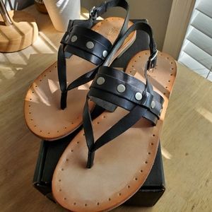 Frye Avery Stud Thong sandals 6.5